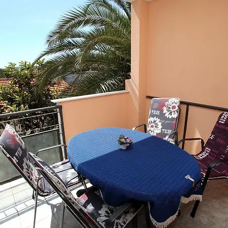Apartments Jasmin Trogir Exterior photo